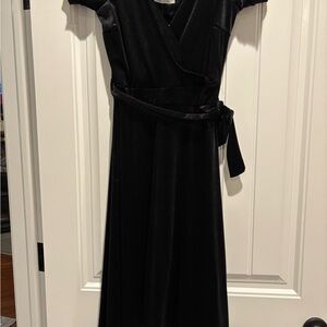 Chic Black Midi Velvet High Lo Dress